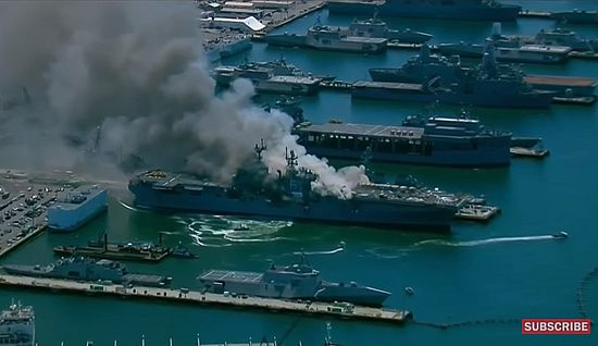 Пожар на универсальном десантном корабле USS Bonhomme Richard (LHD 6) в Сан-Диего